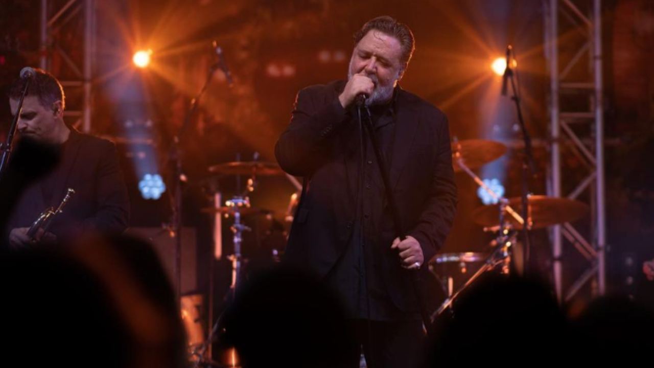 Russell Crowe ha anche una carriera come cantante - cartoonmag.it credit Instagram
